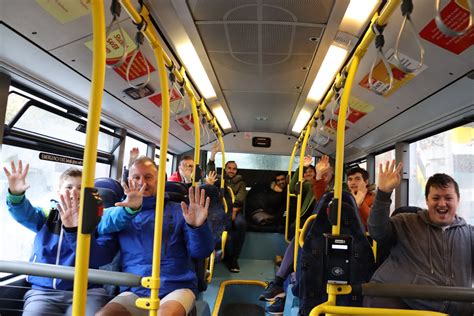 Dozens bid farewell to Brighton’s bendy bus on final journey – Brighton