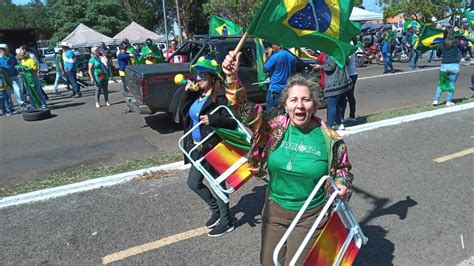 Bolsonaristas Pedem Intervenção Militar E Montam Barracas Na Duque De