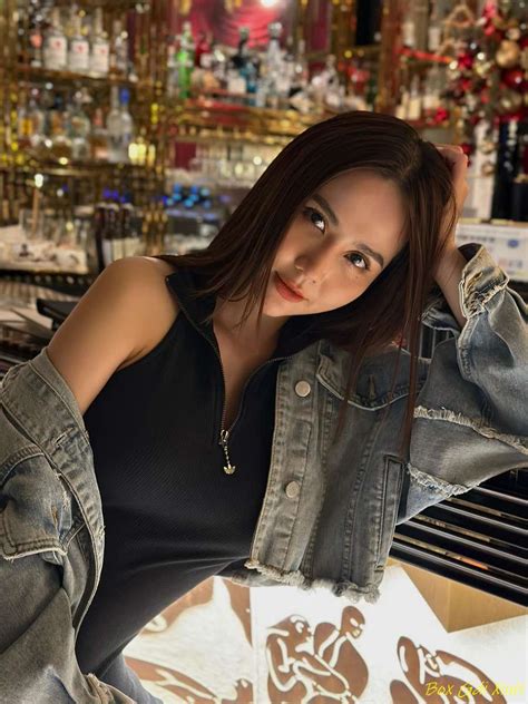 Nh Huy N Lizzie Bikini C C Sexy C Ng B U Ng C C Ng Tr N