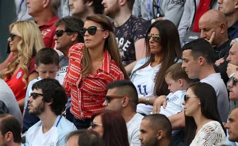 Rebekah Vardy Inconsolable After Public Spat With Coleen Rooney Over