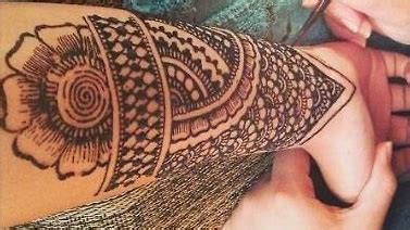 HennaBySophiee Sexy Under Boob Henna Original Design By