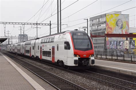 RABe 512 015 4 KISS durchfährt am 29 02 2024 den Bahnhof P Flickr