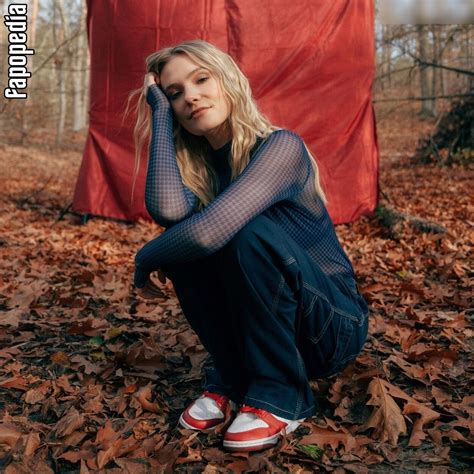 Esther Graf Nude Leaks Photo Fapopedia