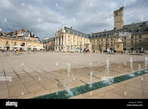 Liberation Square And The Palace Of Dukes Of Burgundy Palais Des Ducs