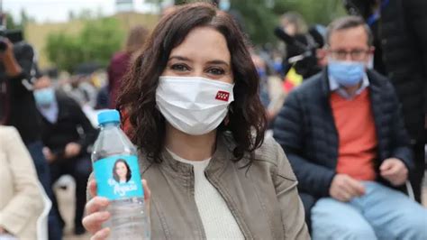 Elecciones en Madrid Ayuso saca pecho de su gestión y huye de Vox y