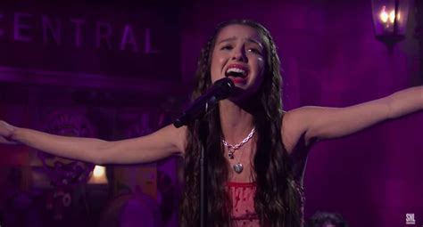 Olivia Rodrigo Snl 2024 - Erina Jacklin