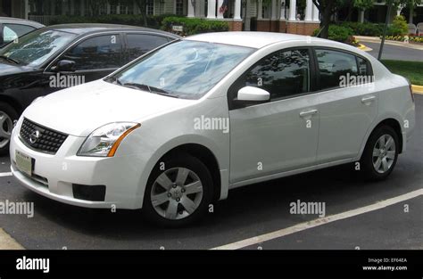 07 Nissan Sentra Stock Photo - Alamy