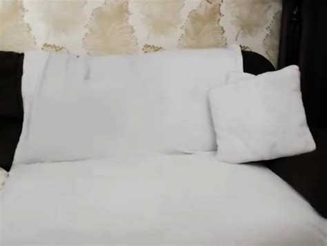 Sexy Milf Spreading Legs Wide Open With Vibrator In Pussy