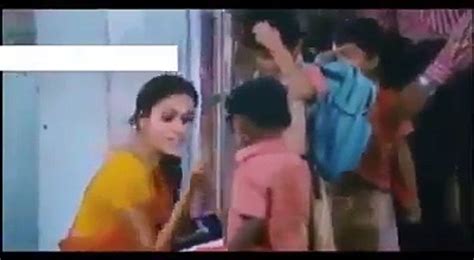 Kid Kiss her class teacher - video Dailymotion