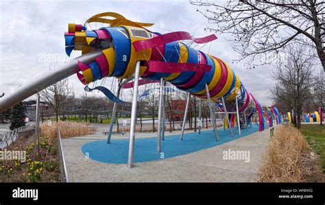 Paris France Mars Le Jardin De Dragon Est Une Aire De Jeux