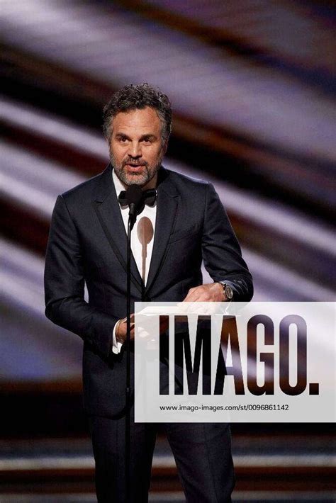 Mark Ruffalo Presents The Oscar For Documentary Short Subject During