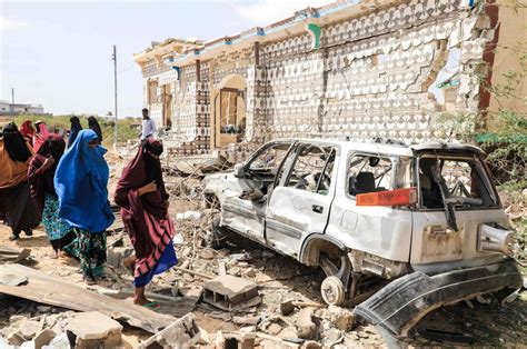 Suicide bombing kills 16, injures 20 in Somalia | Daily Sabah