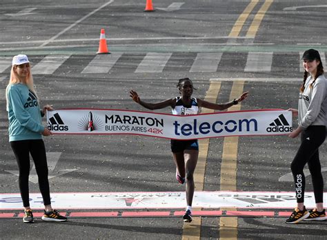 Maratón De Buenos Aires Podio Keniano Y Cuatro Argentinos Entre Los 10 Primeros Diario La