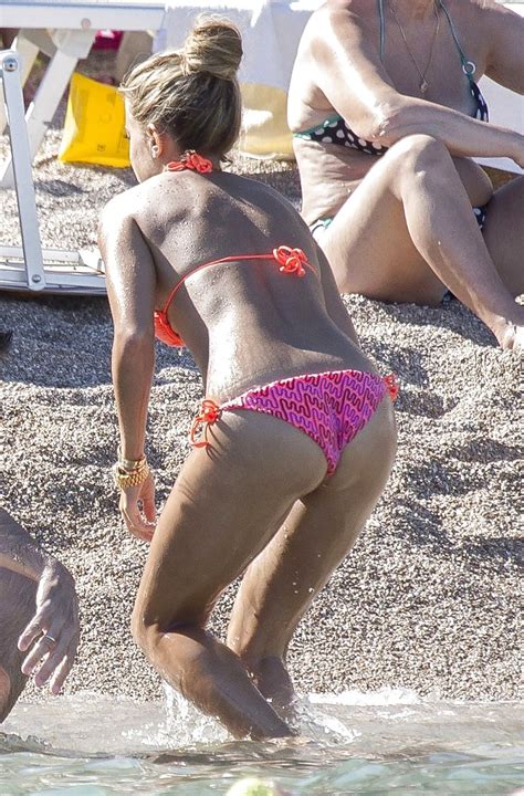 New Hot Pics Of Sylvie Van Der Vaart In St Tropez 2 Porn Pictures XXX Photos Sex Images