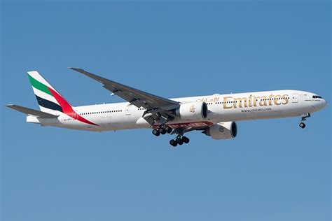 Flight EK600 - AirNav RadarBox - Global Flight Tracking Intelligence ...