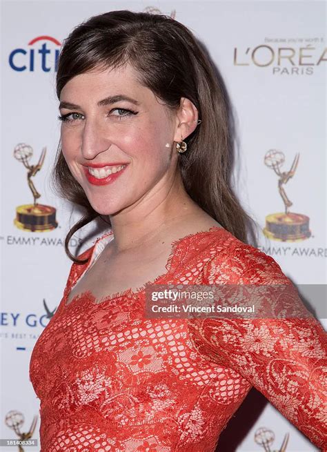 50 Mayim Bialik Sexy And Hot Bikini Pictures Livinlavidalowcarb