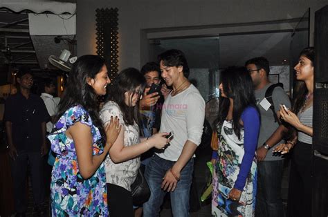 Tiger Shroff Snapped With Fans In Mumbai On 20th Feb 2015 Tiger Shroff Bollywood Photos