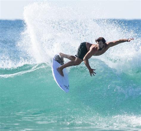 波情報 湘南 腹胸サイズ HPX のサイズ感 サーフボードクオリティーハードコア Quality Hardcore Distributions