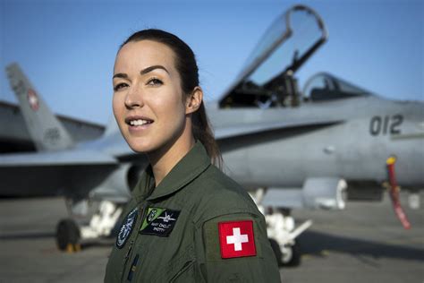 Defense Suisse La Première Femme Pilote De Chasse C Est Elle