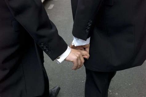 D Bat Sur Le Mariage Gay Leglise Exerce Sa Libert