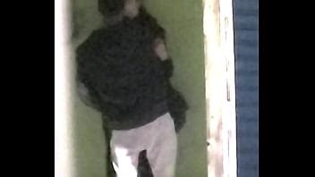 Pareja besándose después de clase XVIDEOS
