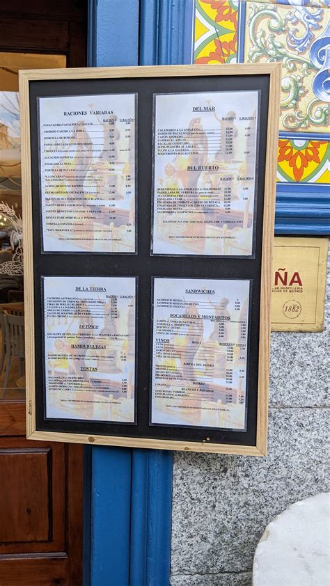 Menu at Cruz Blanca pub & bar, Madrid, C/ de Hortaleza