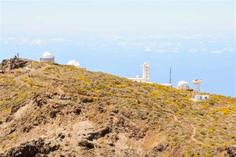 Foto imagen de un telescopio del observatorio astronómico científico