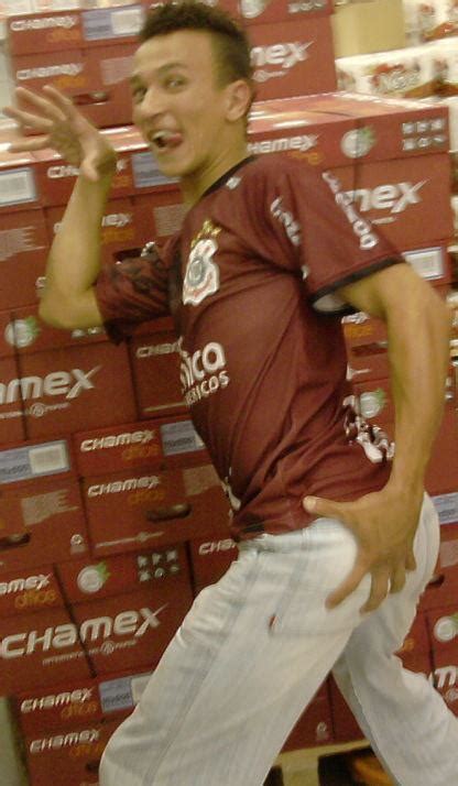 Corinthians Gaivotas Fiéis A única torcida gay do Brasil 25 04 10 02 05 10