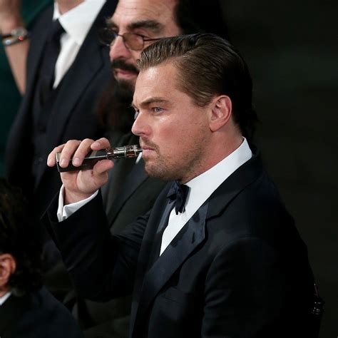 Leonardo Dicaprio Smoking And Vaping At Events Popsugar Celebrity