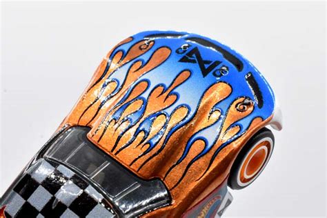 PG バッシュ箱に入ったコラボ版CIRCLE TRACKERがこちらですMattel Creations Hot Wheels 情報まとめ ホットウィール にわかマニア