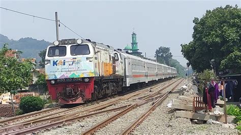 KERETA API LOKAL BANDUNG RAYA MENGGUNAKAN LOKOMOTIF CC 206 YouTube