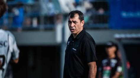 Fábio Carille é o novo treinador do Santos para 2024