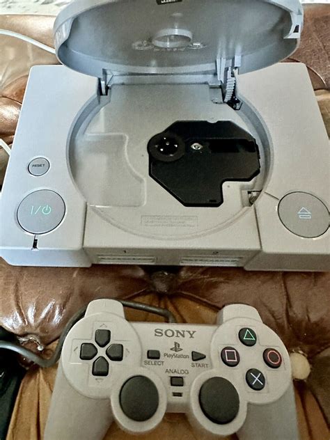 Playstation 1 PS1 Console SCPH 5502 With 1 Controller AV Scart