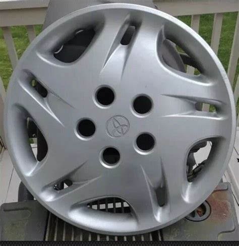 OEM 2001 2003 Toyota Sienna 15 Hubcap 42621 AE020 Free S H Hub Caps