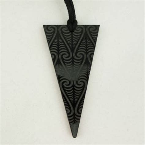 Kowhaiwhai Triangle Pendant Gift Shop Glenfield Souvenirs Kiwiana