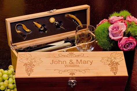 Bamboo Wine Gift for Couple, Personalized Wedding Gift