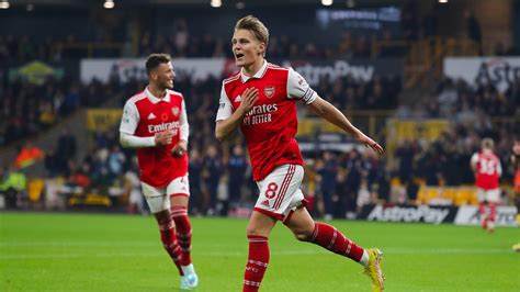 Premier League Arsenal S Impose Wolverhampton Et Prend Cinq