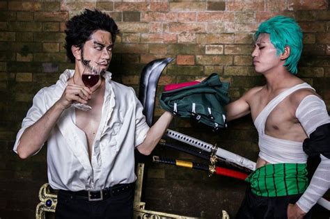 Dracule Mihawk Hawkeye Pirate Hunter Roronoa Zoro One Piece Cosplay