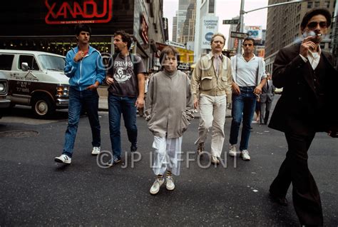 Linda Hunt In New York Jean Pierre Laffont