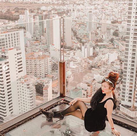 B X I Gia Minh Nh A Khoe Nh Bikini N Ng B Ng Tr N Bi N