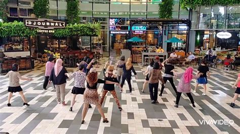 Hou Lai LINE Dance SHARE DANCE Gandaria City YouTube