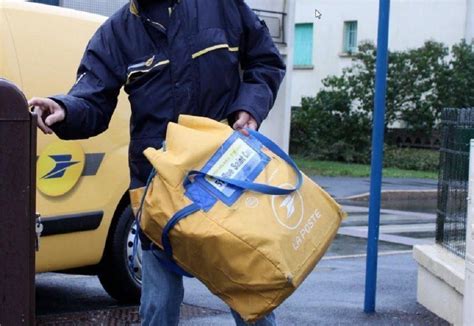 La Poste recrute 1 000 facteurs en CDI des postes à pourvoir à Lyon et