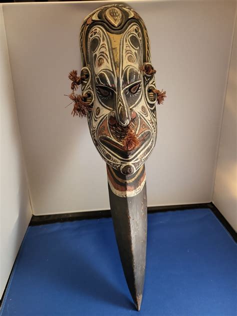 ANTIQUE Papua New Guinea HAND CARVED WOOD MASK HAND PAINTED Art1017