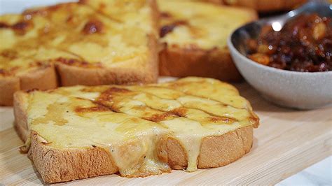 Welsh Rarebit Welsh Rabbit Traditional Welsh Dish Youtube