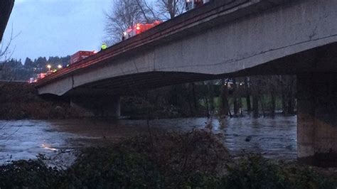 Flooded Trailer Park Homeless Camp Evacuated In Puyallup Katu