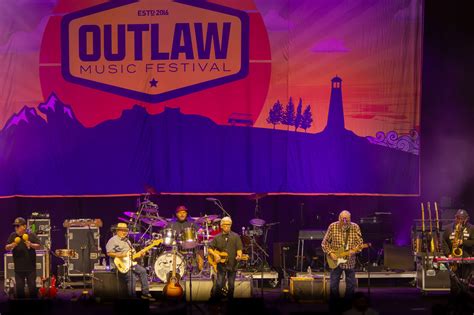 Concert Review: Outlaw Festival 2023 -- Defying Expectations - The Arts ...