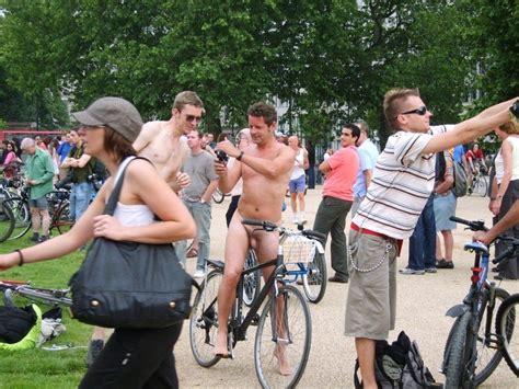 Overourhead Net Paradis Du Nu Naked In London