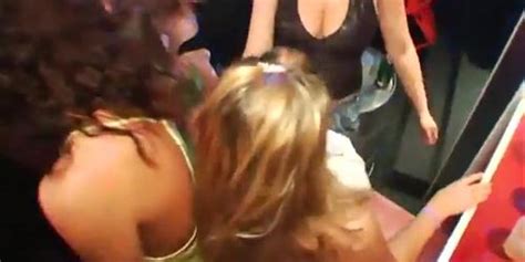 Smoking Hot Babes Going Down On Strippers Tnaflix