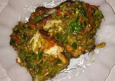 Resep Ayam Penyet Sambal Ijo Oleh Ichandy Lv Giljust Cookpad