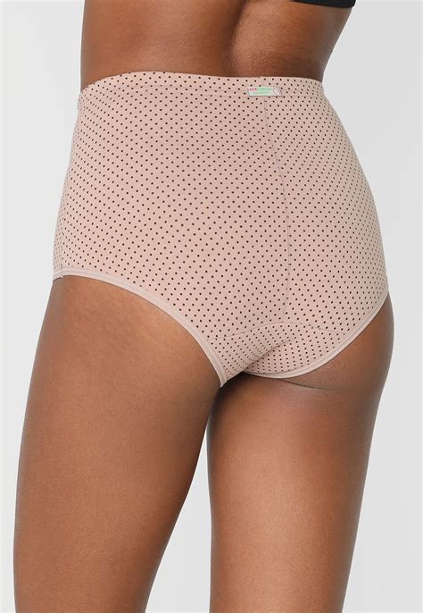 Kit P S Calcinha Love Secret Lingerie Hot Pant P S Parto Bege Preta Compre Agora Dafiti Brasil